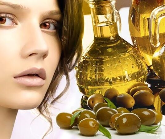 Aceite de oliva para una mascarilla facial rejuvenecedora